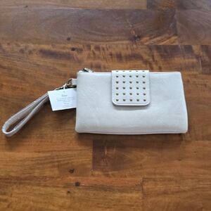 NWT Pretty Simple Riviera Maya Rivet Cream Faux Leather Wristlet Clutch